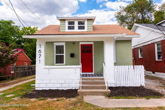 Primary Photo - 1671 Trigg St