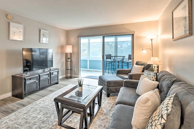 Building Photo - 1037 W Peppertree Dr