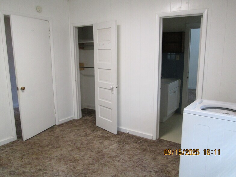 bedroom - 508 College St