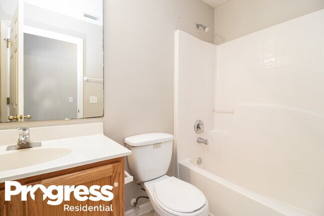 Building Photo - 4429 Pembridge Ave