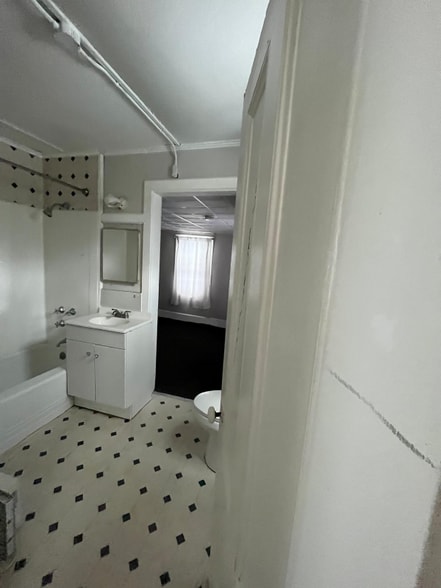 Building Photo - 51 Highland Ave