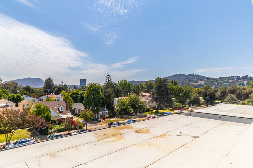 Building Photo - 4295 1/2 Tujunga Ave