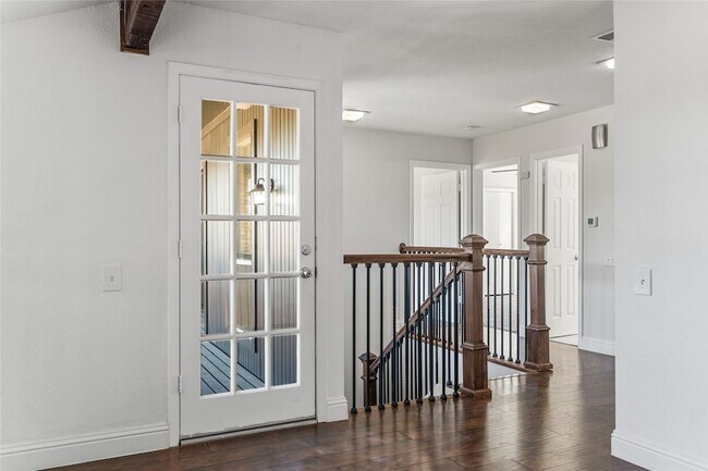 Building Photo - 3210 Coronado St