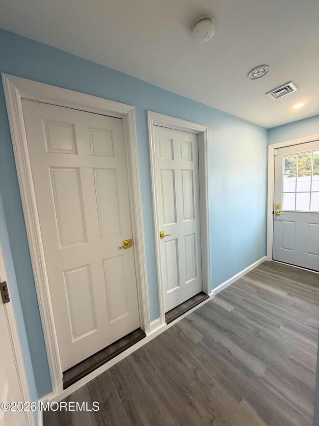 Building Photo - 170 Cherry Quay Rd