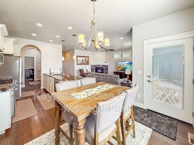 Building Photo - 9753 W Wildbranch Dr