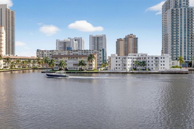 Building Photo - 121 Golden Isles Dr
