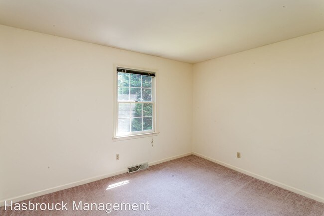 Building Photo - 3 br, 2.5 bath House - 1001 Huntwood Lane