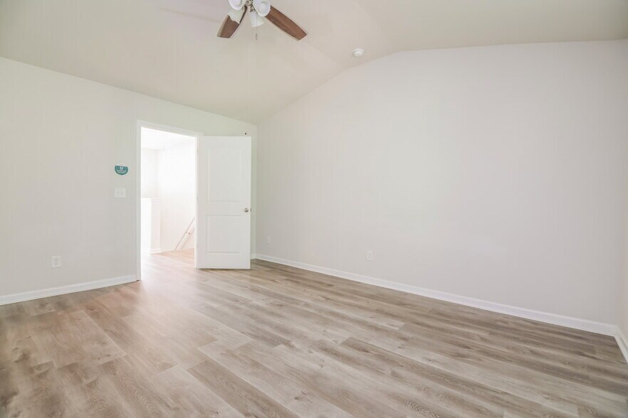 Building Photo - 324 Rustling Way