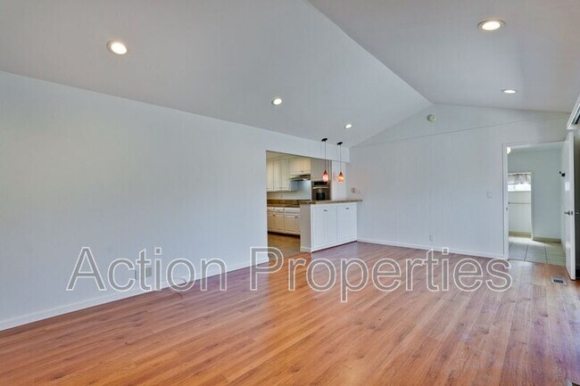 Building Photo - 350 Chesley Ave