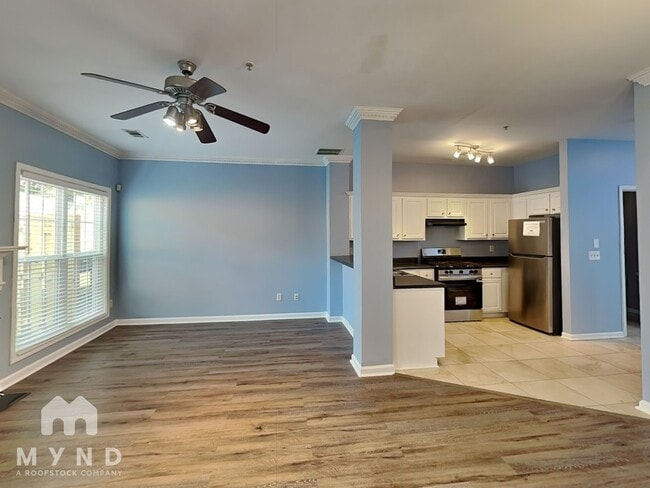 Building Photo - 7020 Biltmore Trce