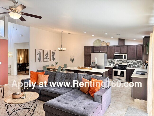 Building Photo - COMING SOON - Modern 4 Bedroom 2 Bathroom Home In Storey Park!