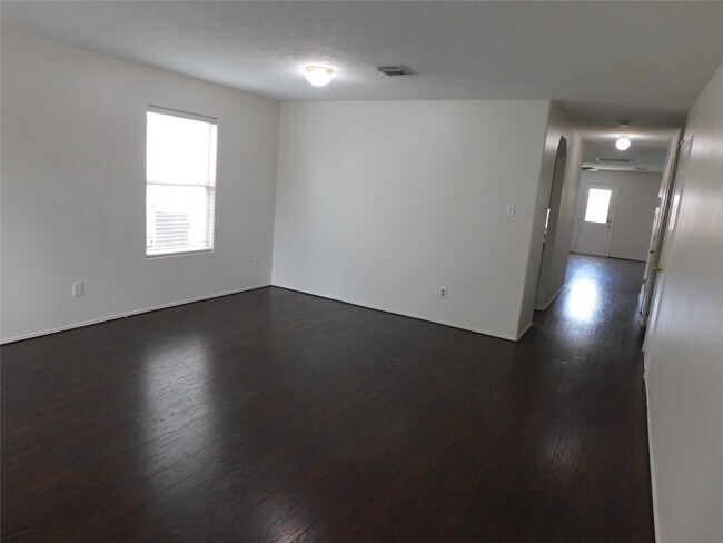 Building Photo - 19130 Yaupon Ranch Dr