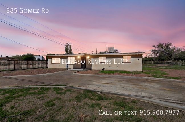 Building Photo - 885 Gomez Rd