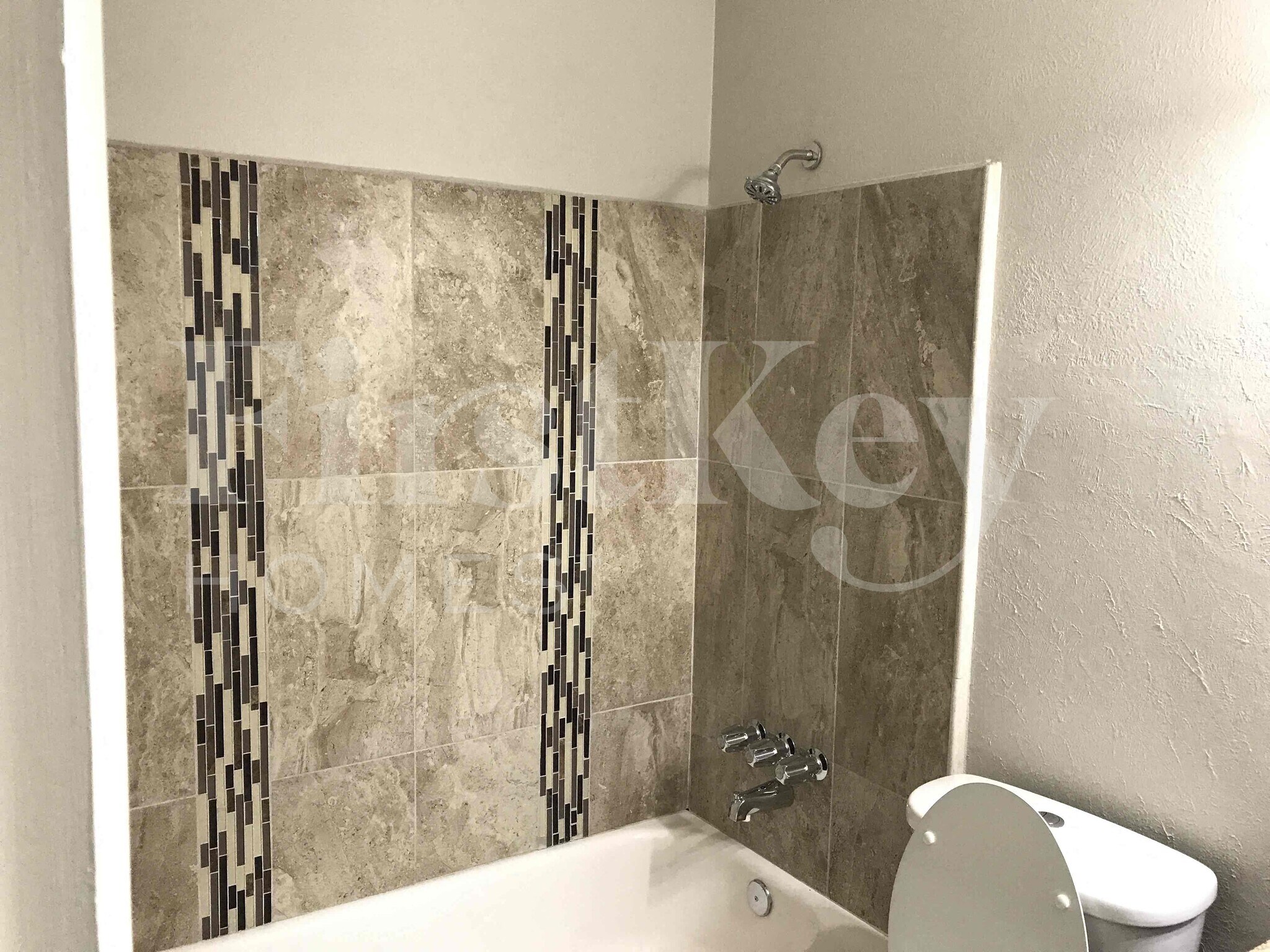 Building Photo - 2308 W Orchid Ln