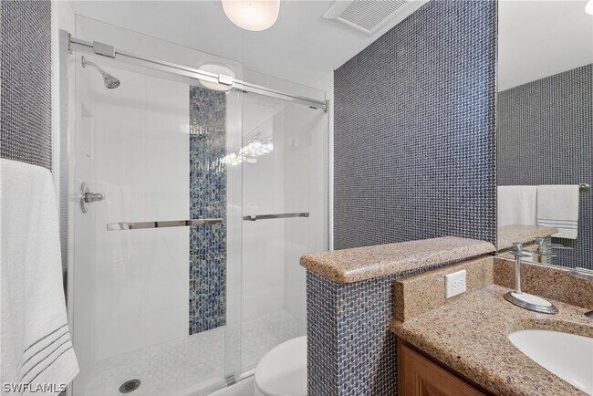 Building Photo - 3443 Gulf Shore Blvd N