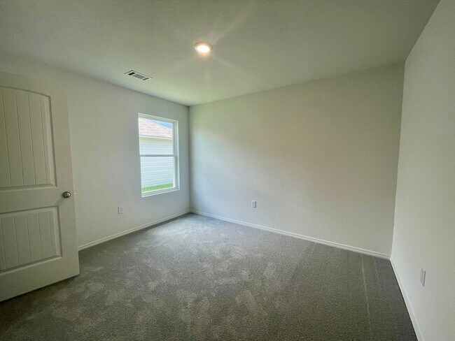 Building Photo - New Home For Rent!