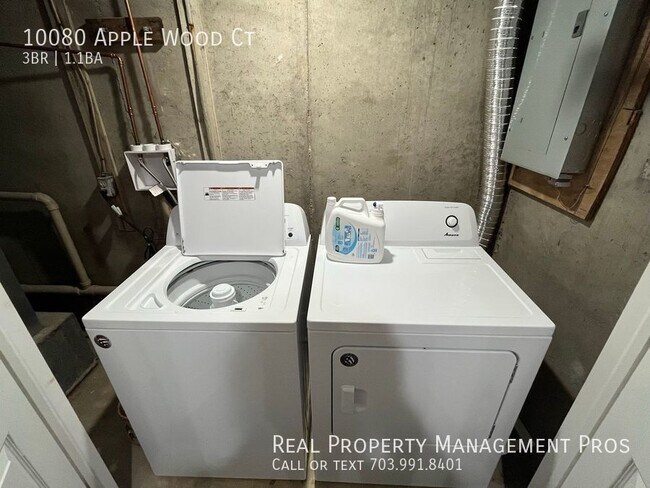 Building Photo - 10080 Apple Wood Ct