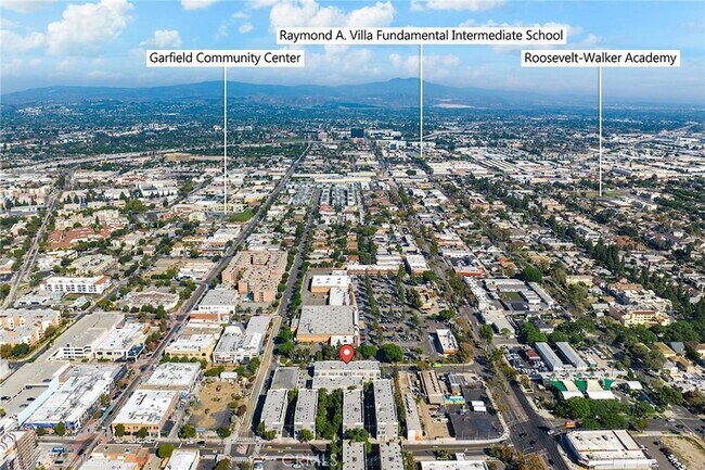 Building Photo - 210 N Spurgeon St