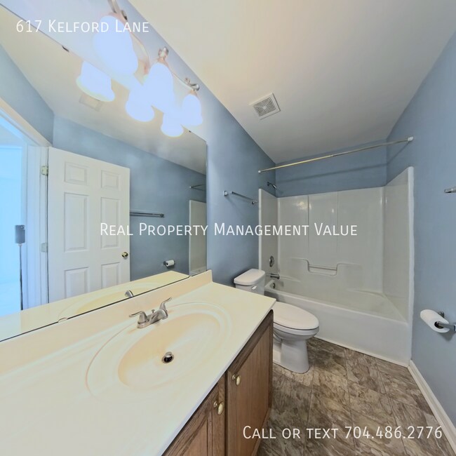 Building Photo - 617 Kelford Ln