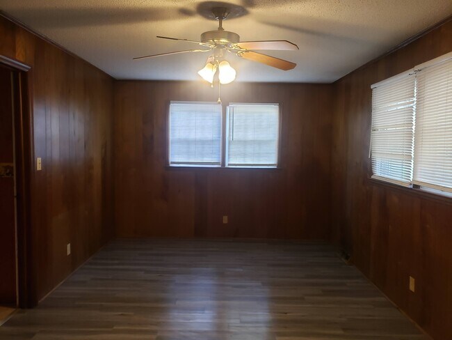 Building Photo - 2291 N Highway 101