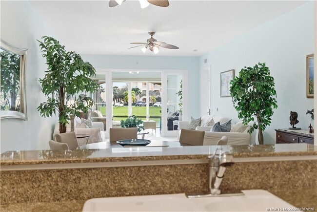 Building Photo - 1 Harbour Isle Dr E