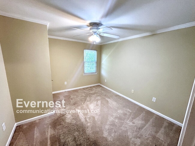Building Photo - 460 Cambrian Ridge Trl