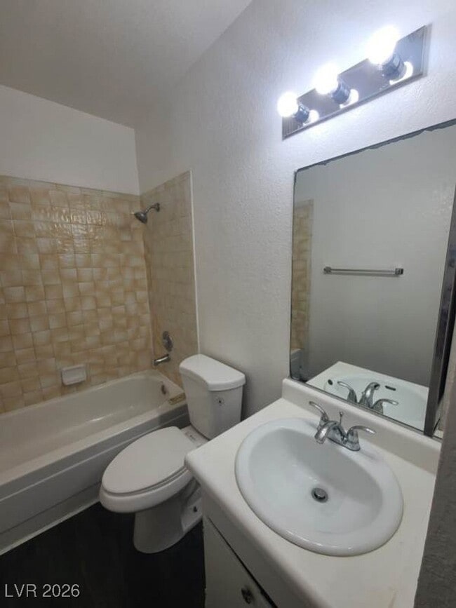 Building Photo - 6201 Bellota Dr