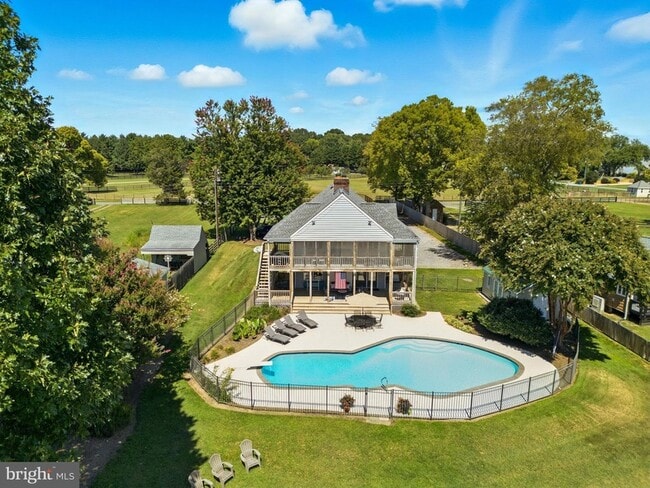 Building Photo - 638 Marlborough Point Rd