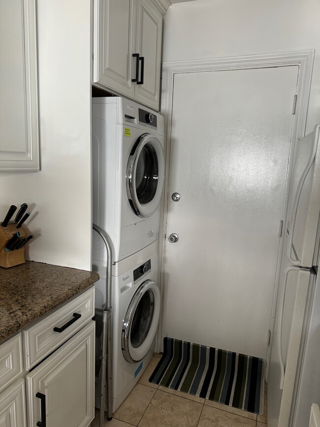 Washer Dryer in Unit - 960 Larrabee St