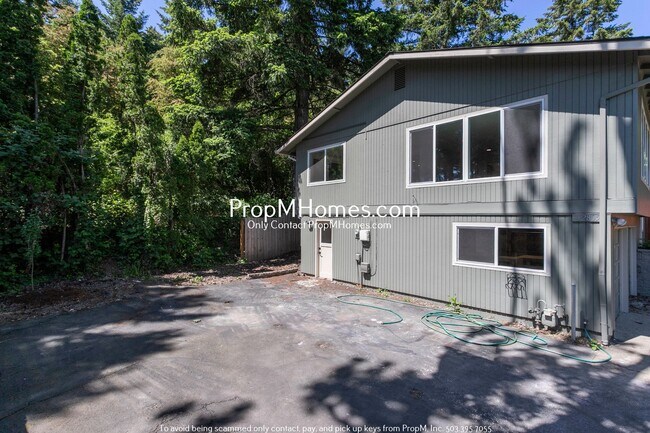 Building Photo - 12805 SW Beef Bend Rd