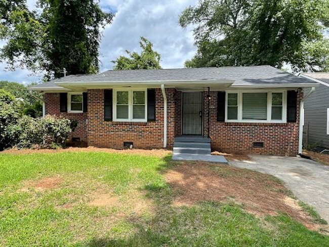 Primary Photo - 3 bed 1 bath in Atlanta!