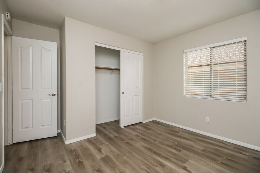 Building Photo - 11259 E Caballero St