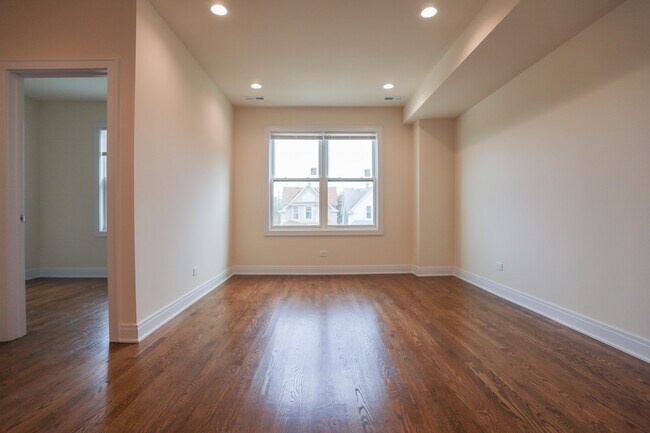 Building Photo - 2342 N Lawndale Ave