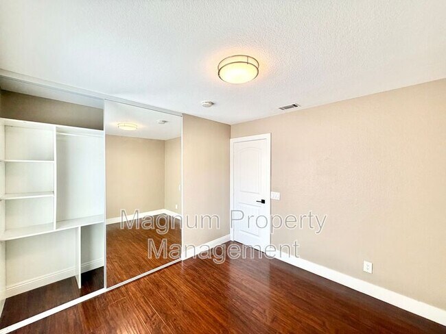 Building Photo - 11938 Venetian Dr