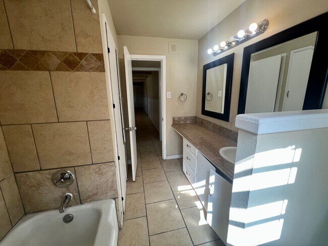 Building Photo - 2821 56th St