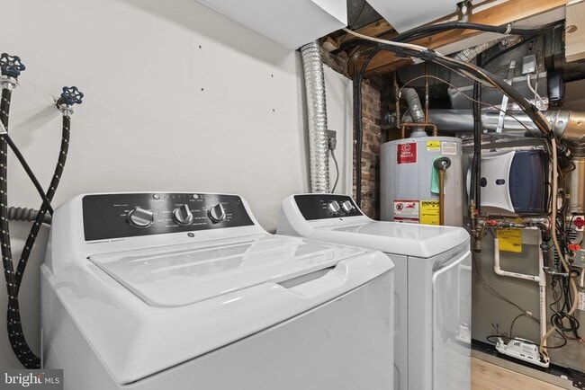 Building Photo - 7609 Woodridge Cir