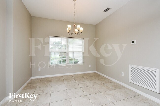 Building Photo - 2466 Altoona Ave