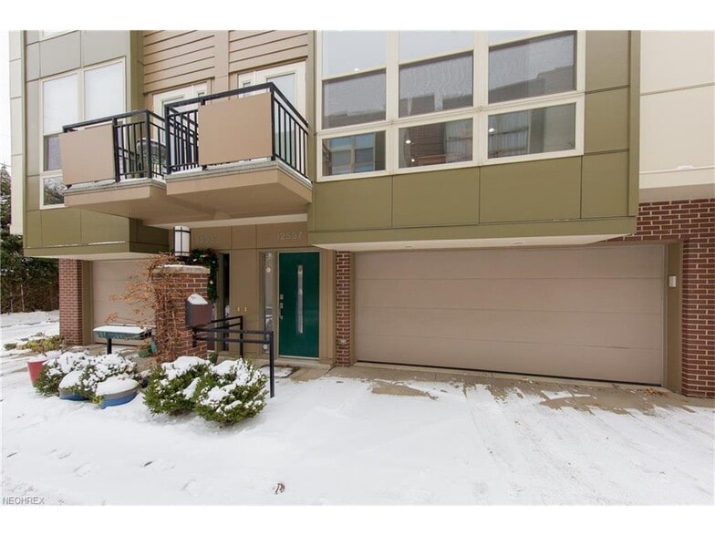 Building Photo - 12597 Larchmere Blvd