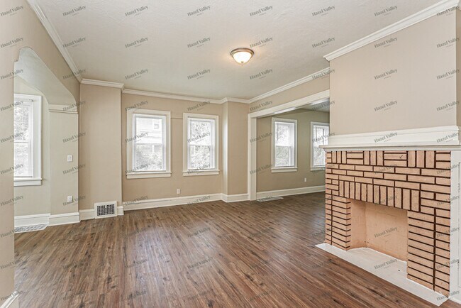 Building Photo - 12808 Kadel Ave