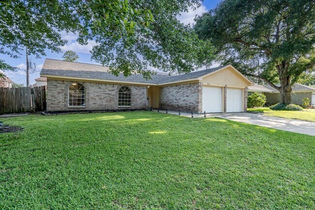Primary Photo - 9903 Cane Creek Dr