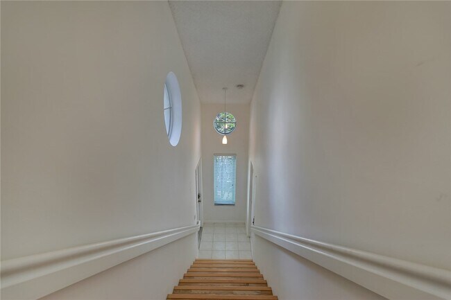 Building Photo - 7440 S Ocean Dr