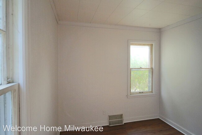 Building Photo - 3 br, 2 bath House - 5748 N 40th Street