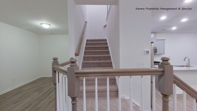 Building Photo - 785 Earhart St NW