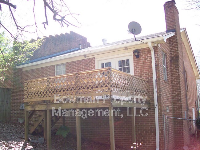 Building Photo - 132 Oxford Ct