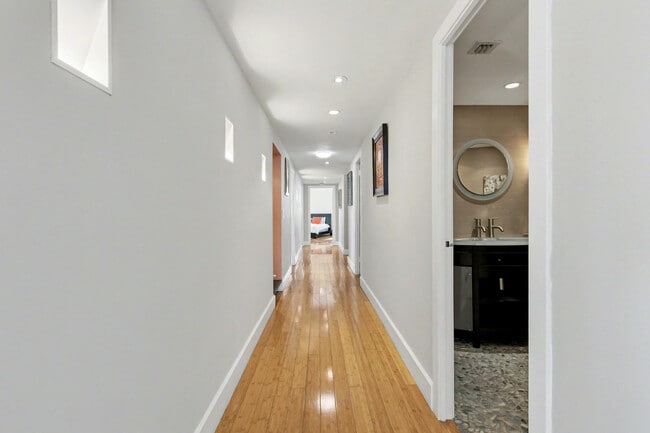 Building Photo - 3430 Galt Ocean Dr