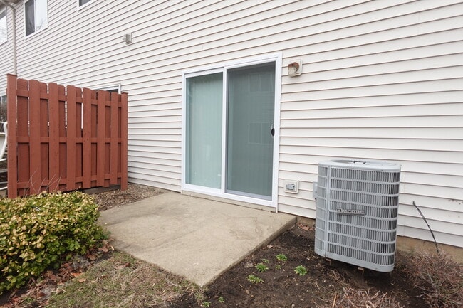 Building Photo - 3430 Blue Ridge Dr