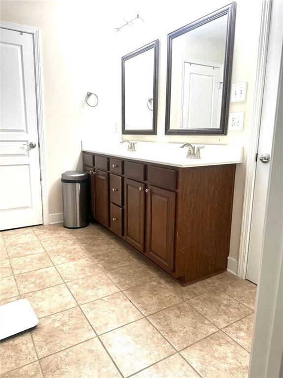 Building Photo - 630 Glenish CT