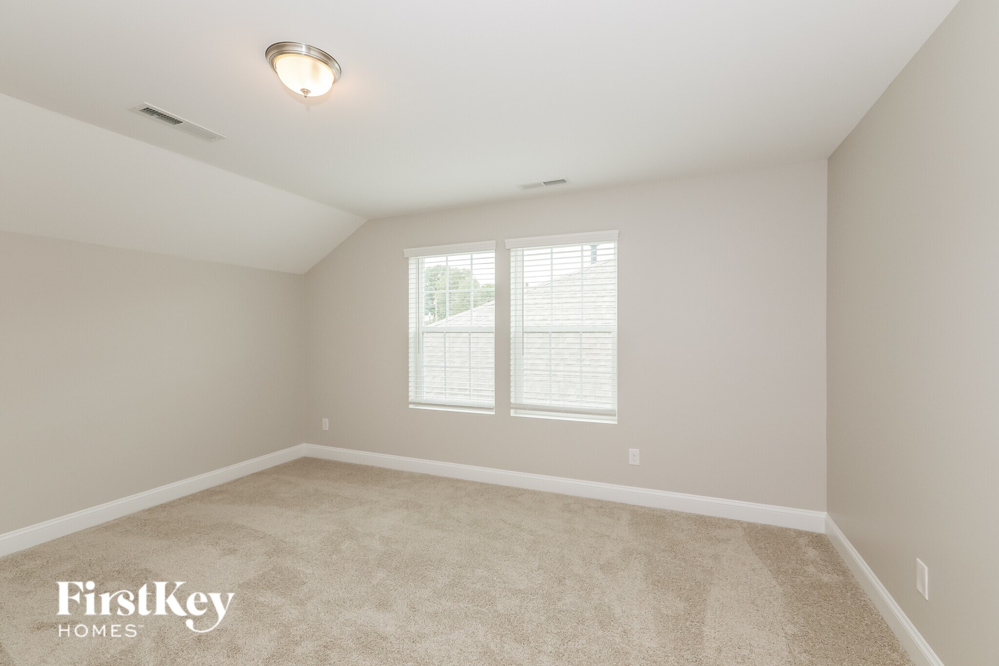 Building Photo - 2607 Whispering Way