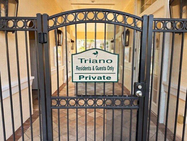 Building Photo - 1802 Triano Cir