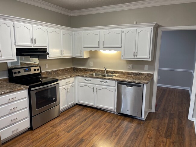 Building Photo - Charming 2 Bedroom, 2 Bath Home in Decatur, AL! MOVE IN SPECIAL!